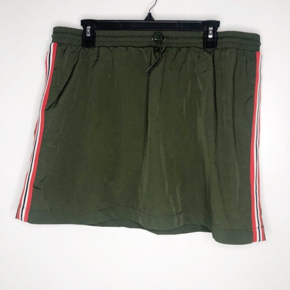 Wild Fable Forest Green Lightweight Red Stripes